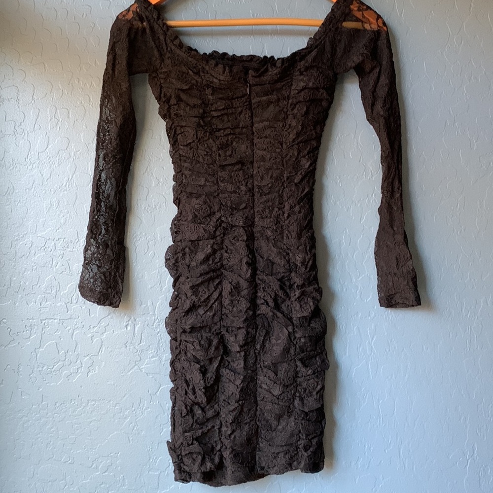 Forever 21 off shoulder lace dress - Picture 2 of 5